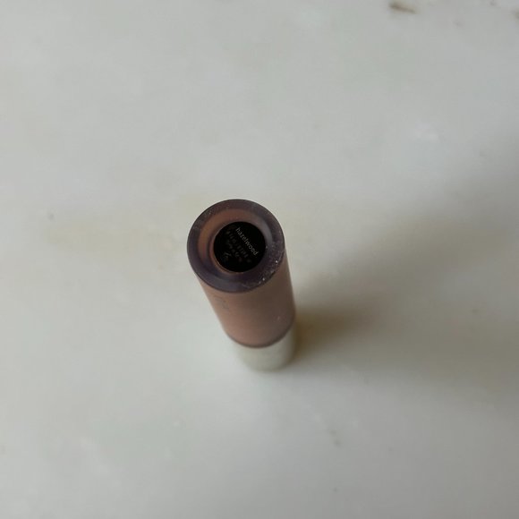 Jouer Hazelwood Essential High Coverage Concealer - Picture 3 of 3